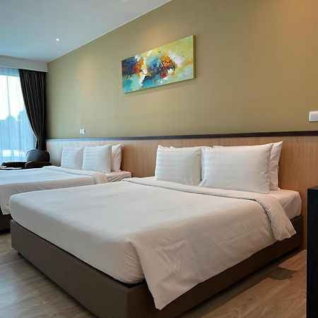 Hotel 7 Suria Kota Kinabalu Exterior photo